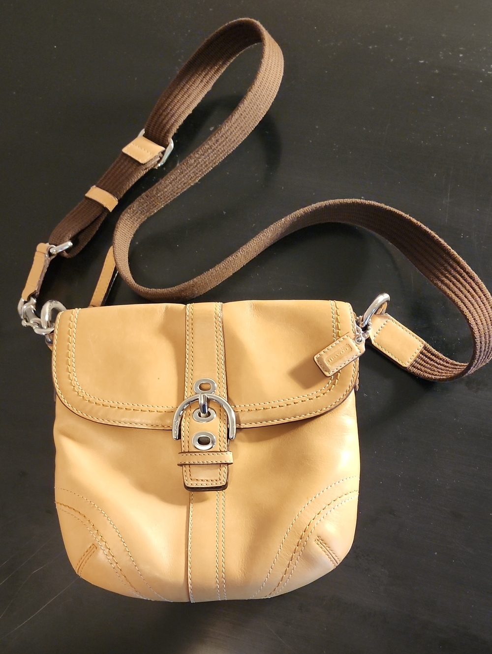 Coach Soho Flap Crossbody Bag Vintage Tan Leather Y2K Buckle